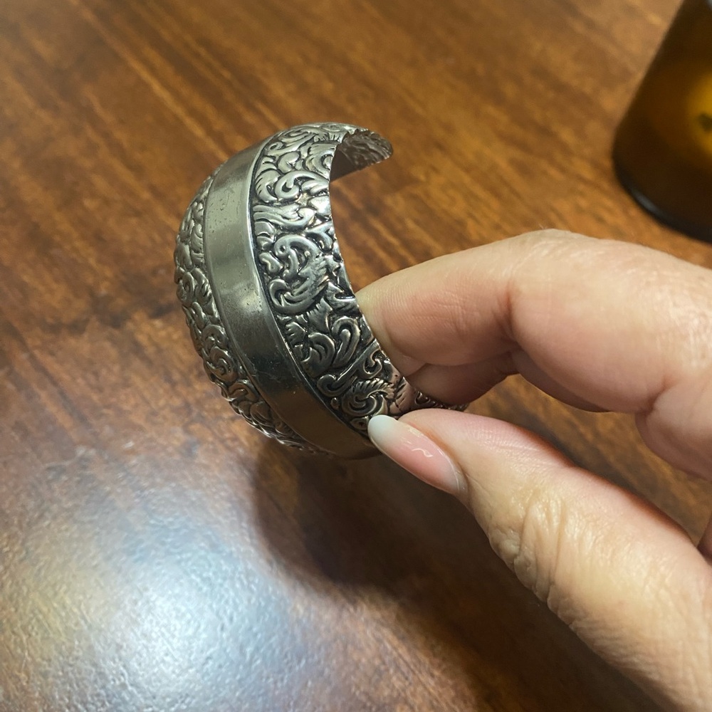 Lia Sophia retired Silver cuff